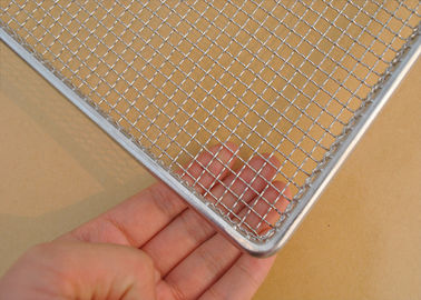 Casier métallique non-toxique d'acier inoxydable avec des sortes dans la cuisine