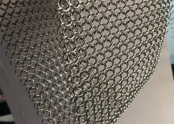 Un bon prix. tenue de protection d'acier inoxydable Ring Mesh Chainmail Mesh For Curtains de 3.81mm 7mm en ligne