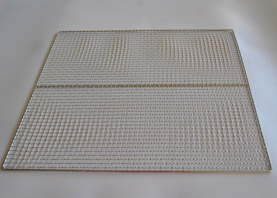 Un bon prix. Torréfaction faite sur commande de Mesh Baking Tray For Meat de fil de la taille SS304 SS316 en ligne