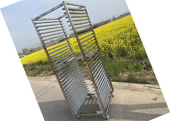 Un bon prix. Résistance thermique 16 couches 32 de casseroles d'acier inoxydable de chariot à support pour la boulangerie en ligne