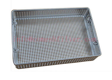 Un bon prix. Stockage perforé médical empilable de panier d'acier inoxydable ou filtrage avec la poignée en ligne