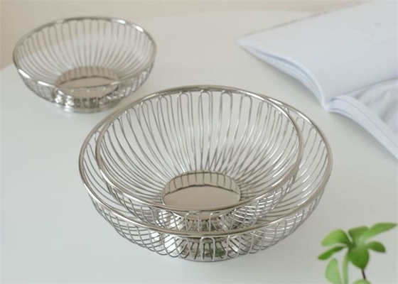 Un bon prix. Un panier en acier inoxydable moderne de 20 cm, décoratif, style pain, métal, fruits et légumes en ligne