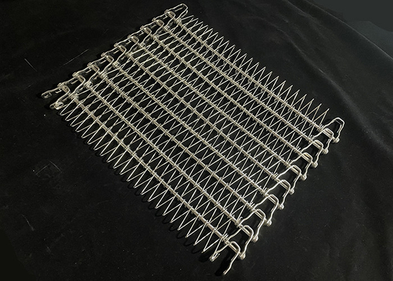 Un bon prix. Résistance à basse température en acier inoxydable à tige souple à fil de fer en treillis en spirale à bande transporteuse en forme de U en ligne