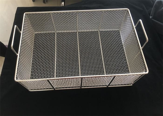 Un bon prix. Corbeille de stockage d'appareils stériles pour hôpitaux en acier inoxydable tissé sur mesure en ligne