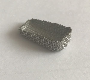 Un bon prix. 304 316 ont aggloméré couche de pelle à poussière à filtre de tamis à mailles d'acier inoxydable la double en ligne