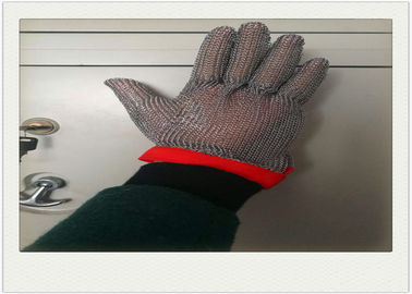 Un bon prix. Cinq gants d'acier inoxydable de doigts avec la coupe résistante pour la cuisson en ligne