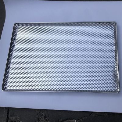 Plateaux de déshydratation métalliques perforés durables en acier inoxydable Plateaux de cuisson métalliques perforés