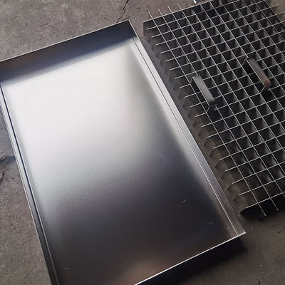 Un bon prix. Plateau de cuisson en acier inoxydable 304 de taille personnalisée avec coupe-pâte en ligne