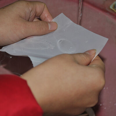 Un bon prix. Tissu filtrant en maille polyester 120 microns avec traitement imperméable en ligne