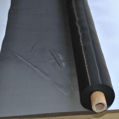 Un bon prix. Maillage d'écran en polyester de couleur noire imperméable à l'eau de 65 microns avec largeur et longueur personnalisées en ligne