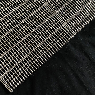 Un bon prix. Grade alimentaire en acier inoxydable 304 Métal convoyeur Chaîne de fil de fer Mesh bande transporteuse de liaison oculaire pour biscuits Fourneau Boulangerie recuit Fournon tunnel refroidissement en ligne